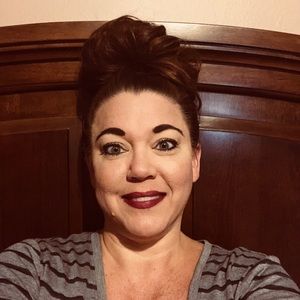 Meet your Posher, Nina